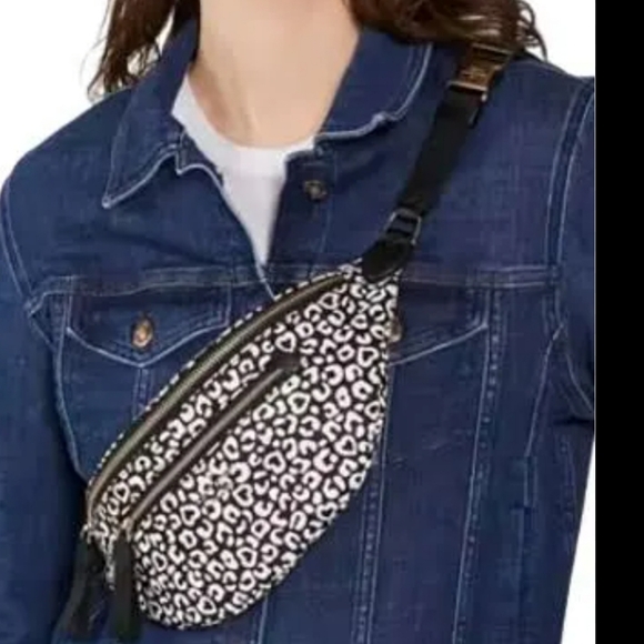 Kate Spade Chelsea Leopard Heart Belt Bag - Picture 3 of 7